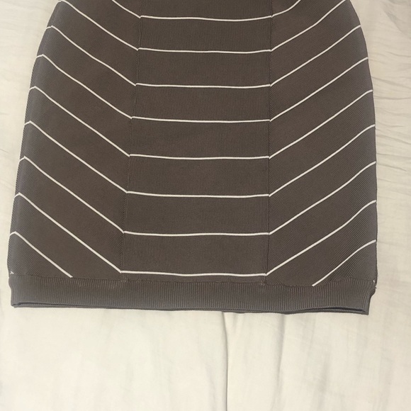 New guess bandage mini beige stripes skirt s - Picture 3 of 3